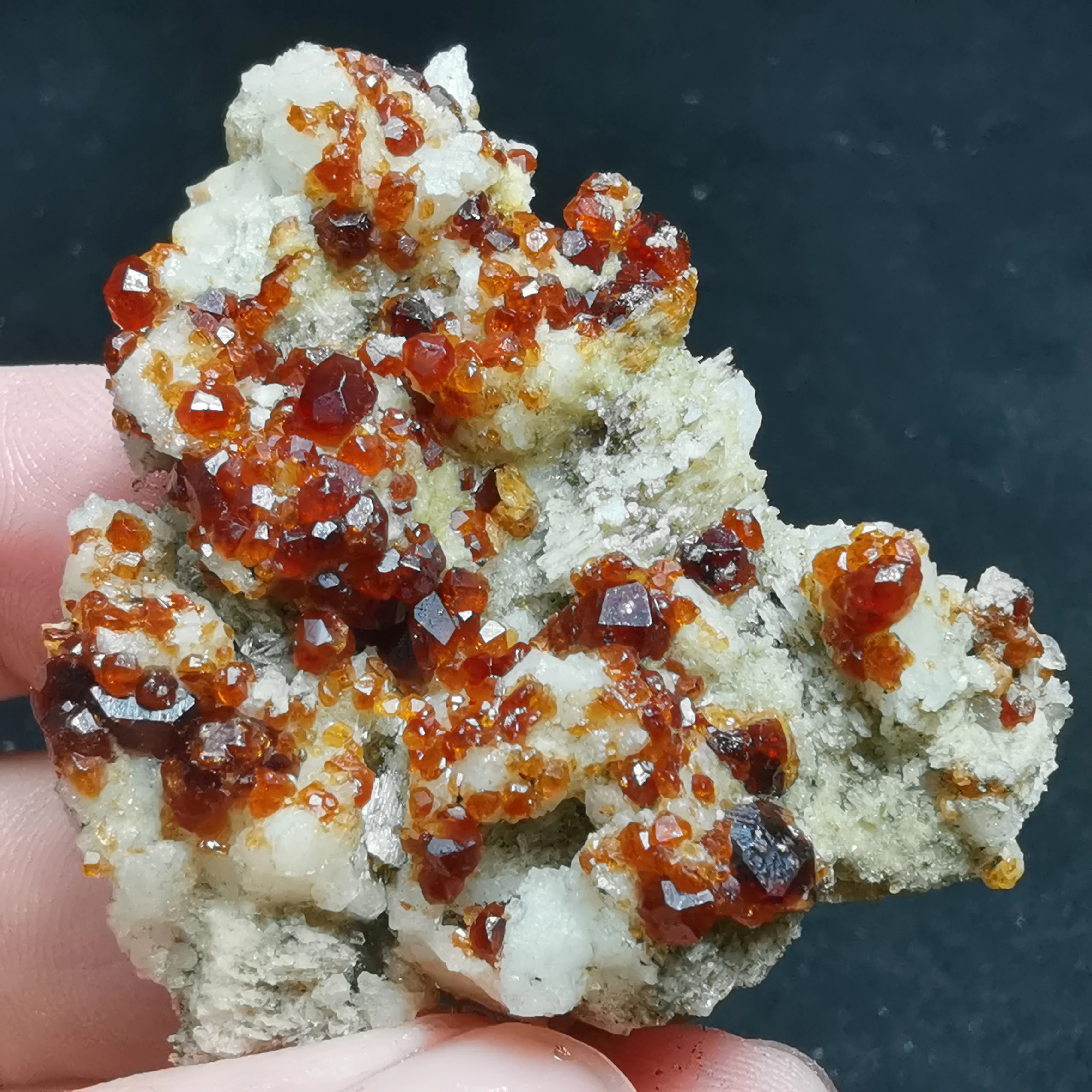 

18.4g100% natural top grade garnet feldspar crystal paragenesis mineral specimen stone and CRYSTAL HEALING CRYSTAL QUARTZ GEM
