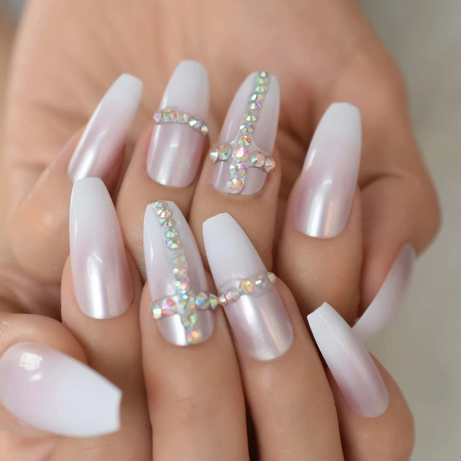 Ongle En Gel Blanc Avec Strass