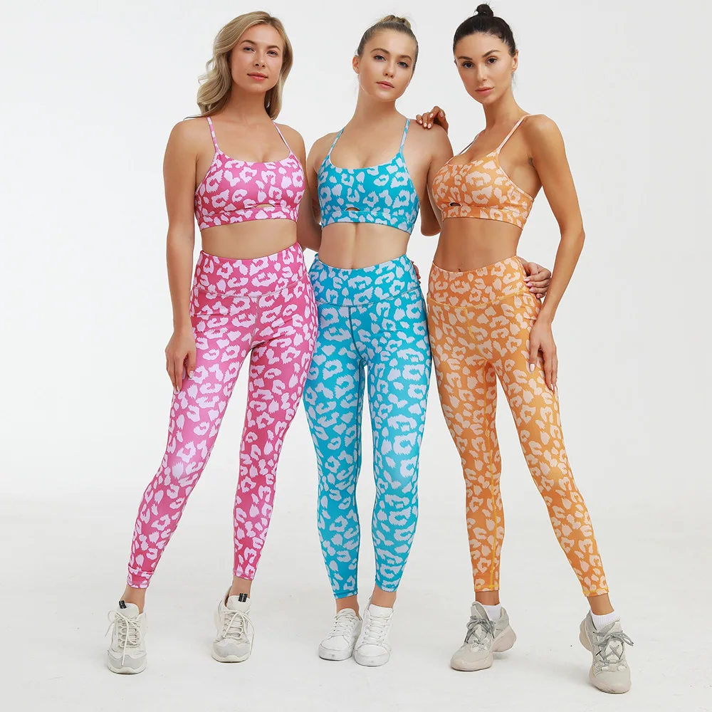 

2020 Candy Color Leopard Print Women Sportswear Two Piece Set for Fitness Ladies Leopard Crop Top and Legging Matching Set