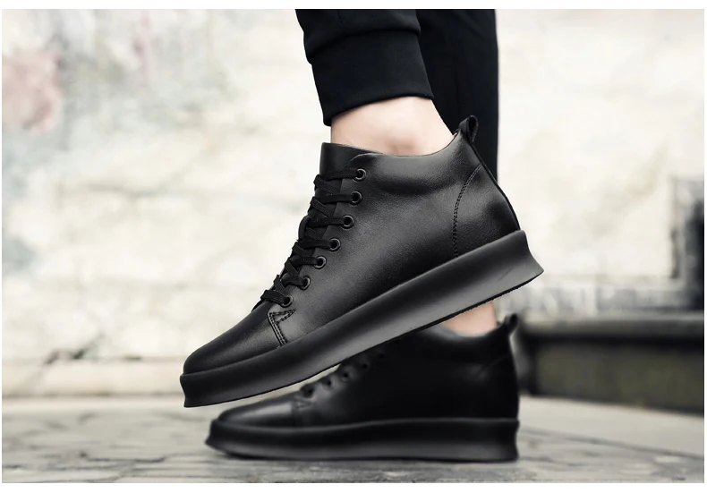 High Quality All Black Men's Leather Casual Shoes Increase Simple Pure Black Sneakers Fashion Breathable Sneakers Fashion Flats