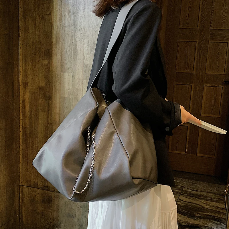 

High Capacity Shoulder Bags For Women 2019 Solid Color Female Chain Designer Handbags Travel Hand Bags Lady Brand Bags