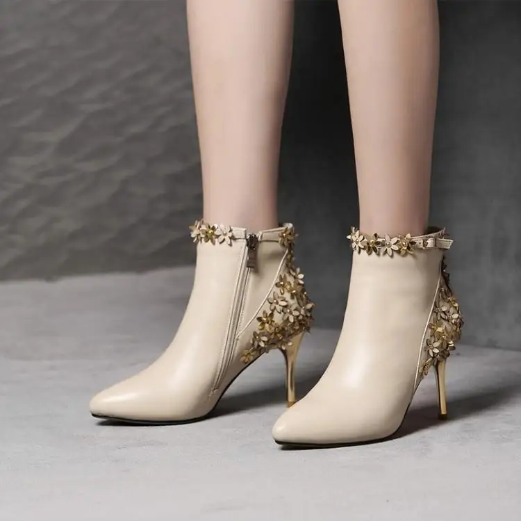 

Short boots women pointed thin heel high heel flower rivet high heels and ankle boots head layer cowhide