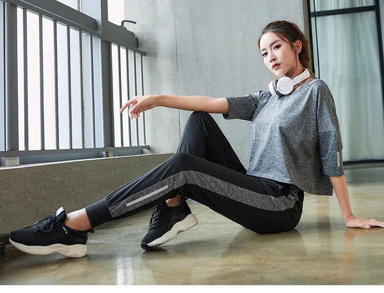 New Yoga Pants leggins sport women fitness loose stitching running peach buttocks Yoga suit sportswear for women gym 3 Color