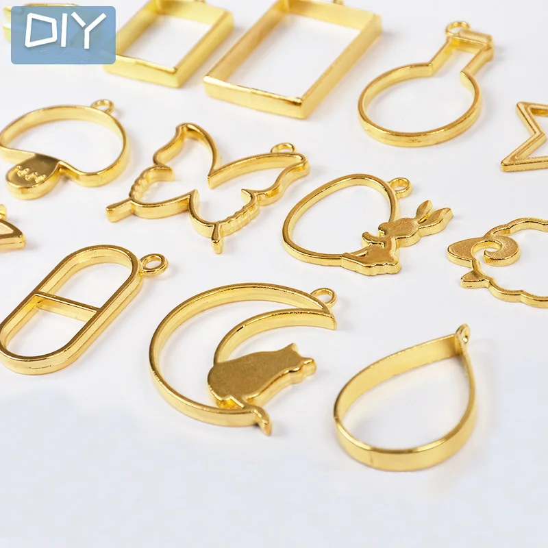 18pcs Style Mixte, Pendentifs De Charmes De Cœur D'Amour En Émail, Pour La Fabrication De Bijoux Collier Bracelet Boucles D Oreilles Artisanat Fait à La Main Diy 9 10mm G 601099525073420