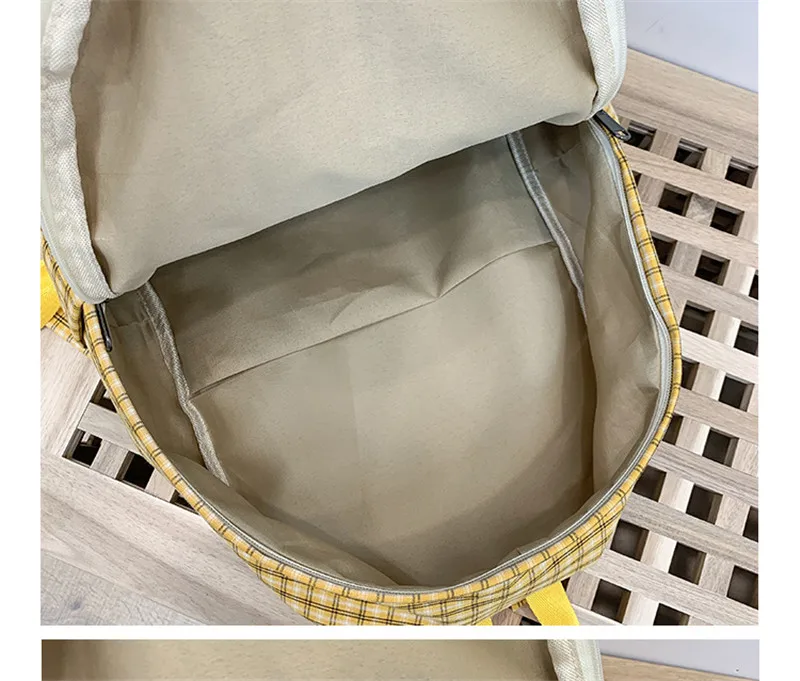 11280246947_2120928833 (1)