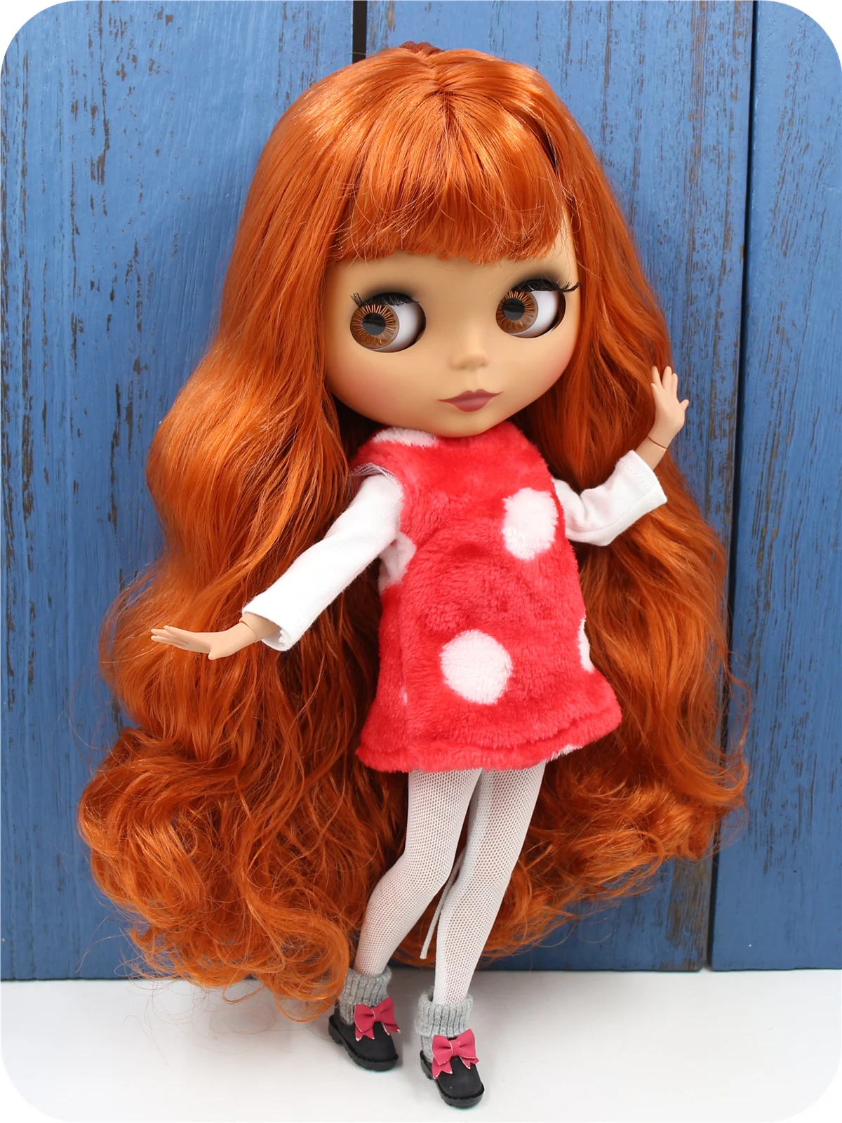 يونيو - بريميوم Custom Neo Blythe دمية ذات شعر أحمر وبشرة داكنة ووجه لطيف غير لامع 2