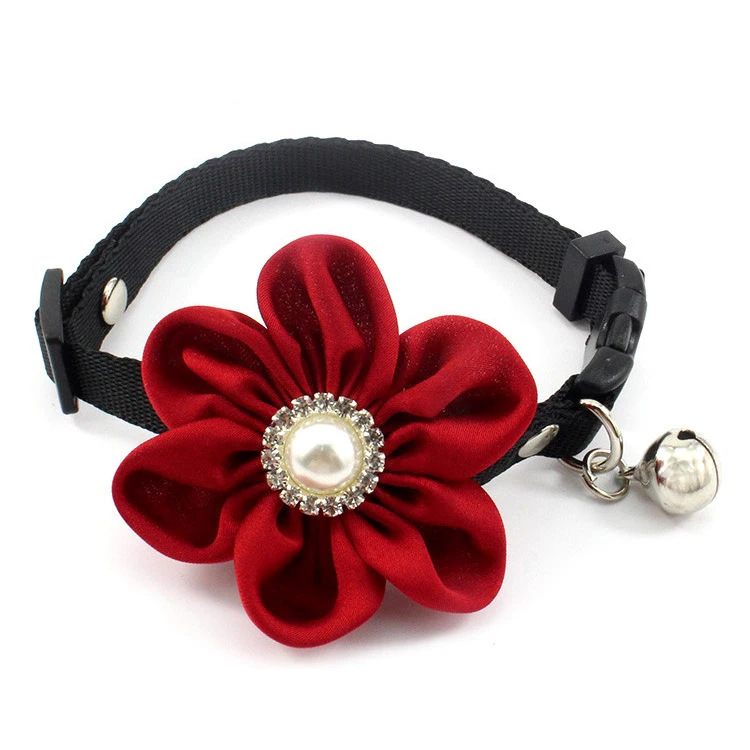 

New Flower Cat Necklace Dog Collar Adjustable Pet Puppy Necklace Bell Pearl Chihuahua Yorkie Clothes Costume Outfits