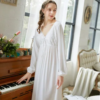 

Long sleeved nightdress women Summer Cotton V-neck Sweet Princess wind loose large home clothes long Nightdress spring and Autum