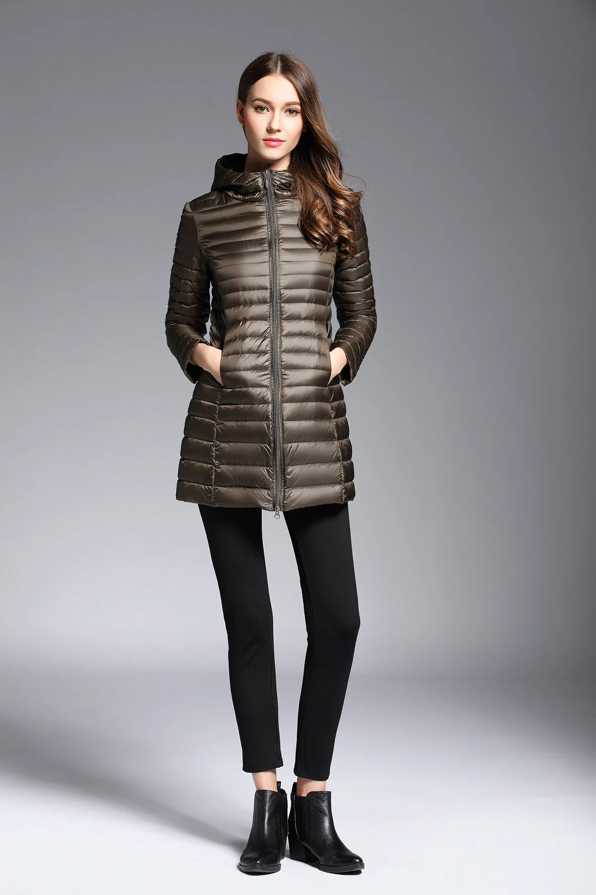 Осень и зима стиль Модный пуховик женский тонкий средней длины с капюшоном корейский стиль приталенный большой размер простое пальто