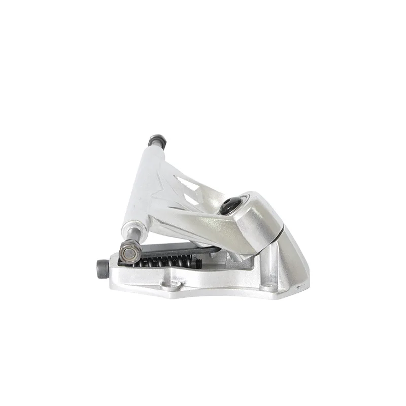 Skateboard trucks (3)