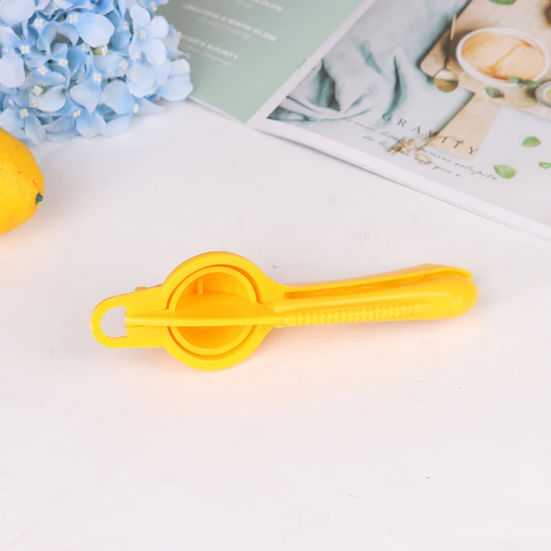 Цвет: желтый Lemon Orange Citrus Juicer Household Multi-functional Portable Kitchen Tools Fresh Press Manual Yellow Quick Handle Press - Цвет: Цвет: желтый