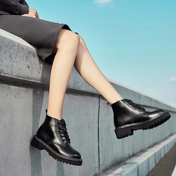 

2019 new leather boots women's British low heel flat bottom short boots lovers motorcycle boots women's boots