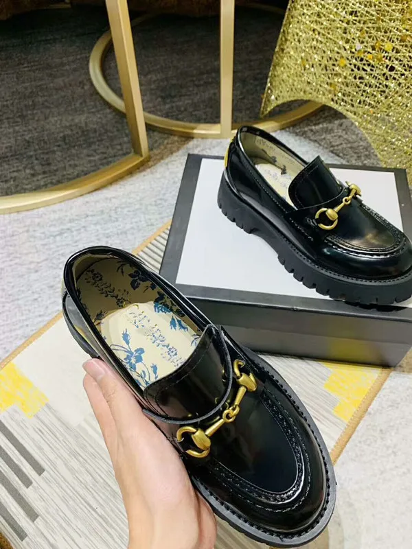 

luxury brand women shoes casual black loafers female shoes bees sneakers new spring shoes leather shoes metal good quality shoes