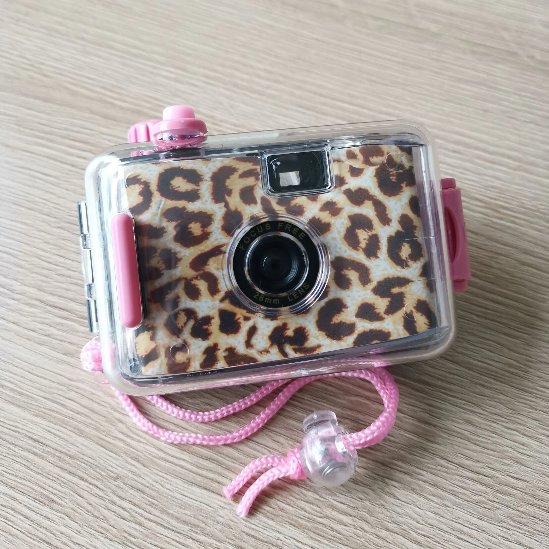 Witley Heart Pattern Retro Film Camera Mini Point-and-Shoot Camera for Children 5m Waterproof 