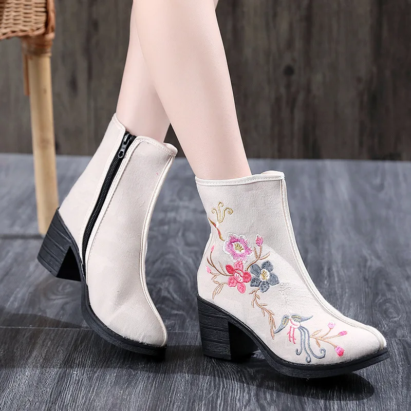 

New Style Old Beijing Folk-Style Chinese Clothing Antique Style Embroidery Boots Embroidery Jacquard Cotton Cloth Boots Embroide