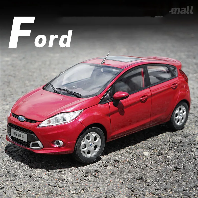 Специальное предложение 1:18 Модель автомобиля FORD FIESTA из цинкового сплава