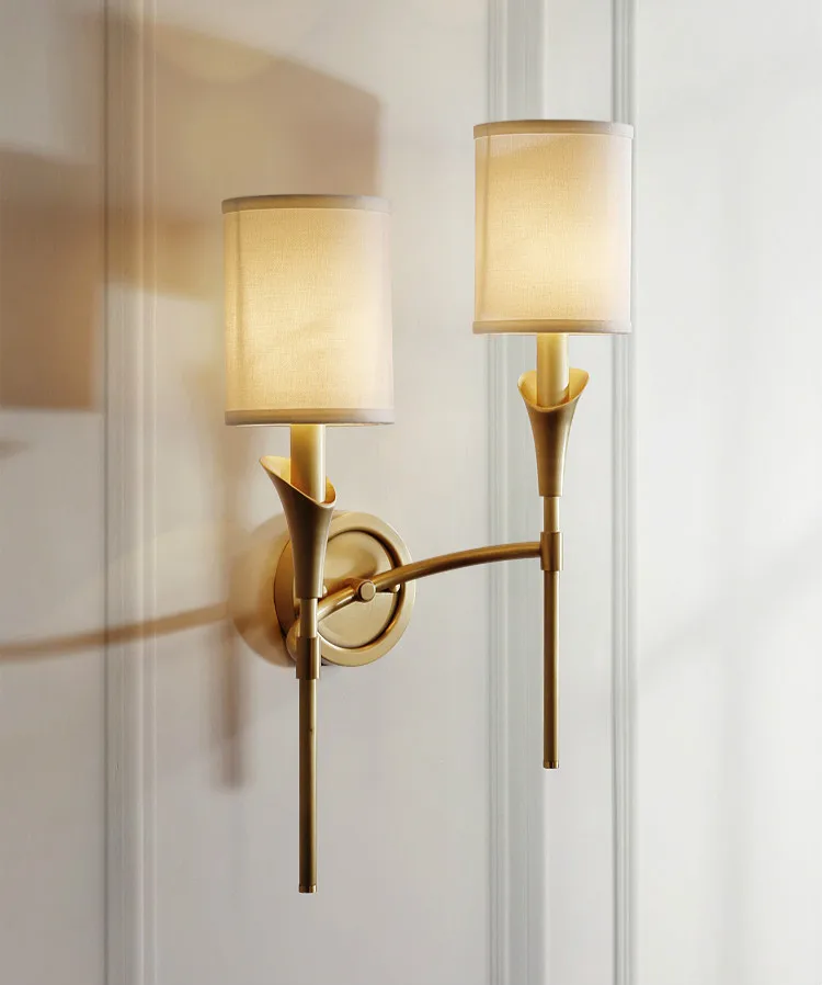 Настенный светильник для дома Deco Calla настенный в виде Лилии из античной латуни
