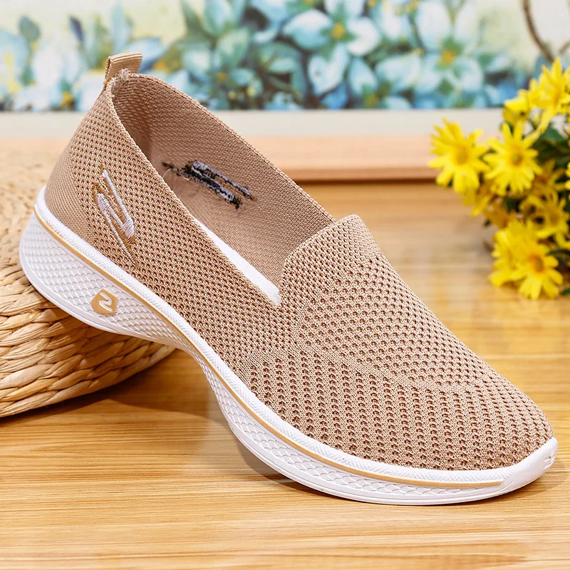 

New Style Fly Woven Fashion Soft Soles Mesh Mom Casual Shoes WOMEN'S Shoes Running Shoes Universal Slip-on Low-top Shoes