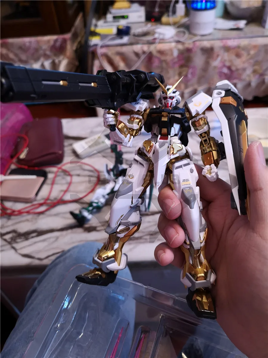 Комиксов клуб MC Metalgear медведи модели металлическая конструкция MB Gundam Astray зеленый и золотисто-желтый каркас фигурку робот