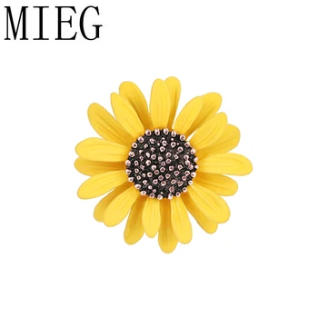 

MIEG New Arrival 2020 Trendy Sunflower Brooches For Women Shirt Dress Hat Lapel Pin Cute Accessories