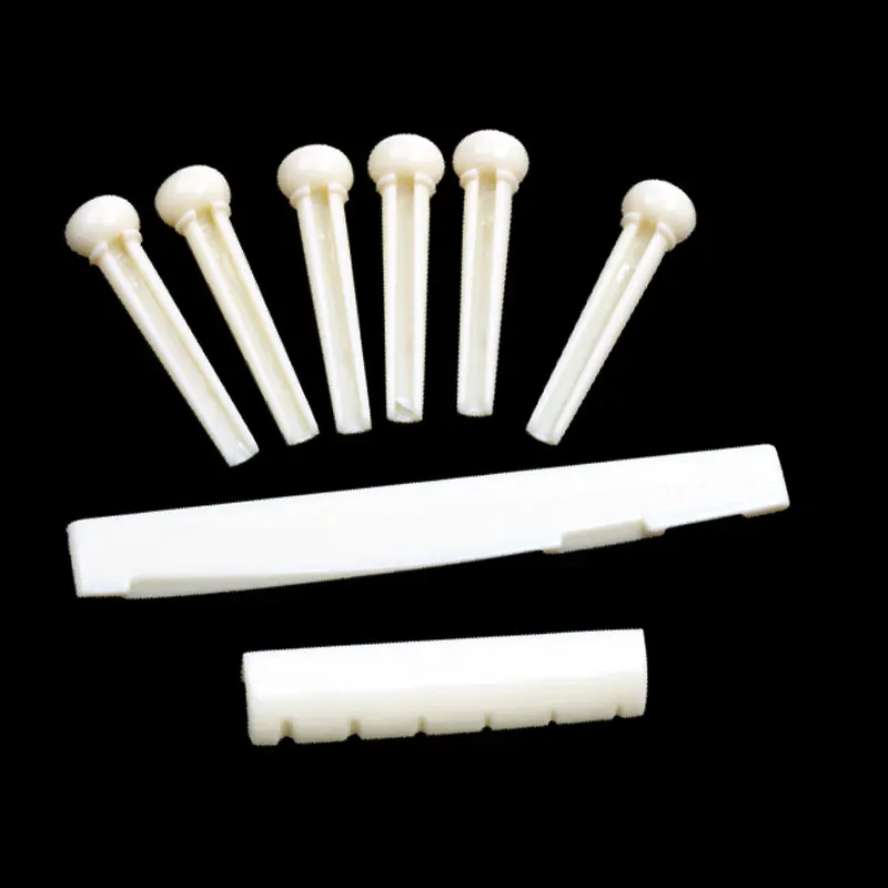 Горячая продажа один набор маленький и изысканный народный Гитара кости Колки