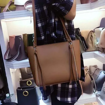 

The New In The Casual Fashion Flow Su Female Bag Large Four Zipper Multi-functional Decoration One Shoulder Bag