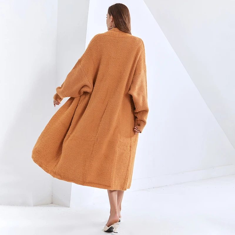 TWOTWINSTYLE Casual Elegant Women Sweater Lapel