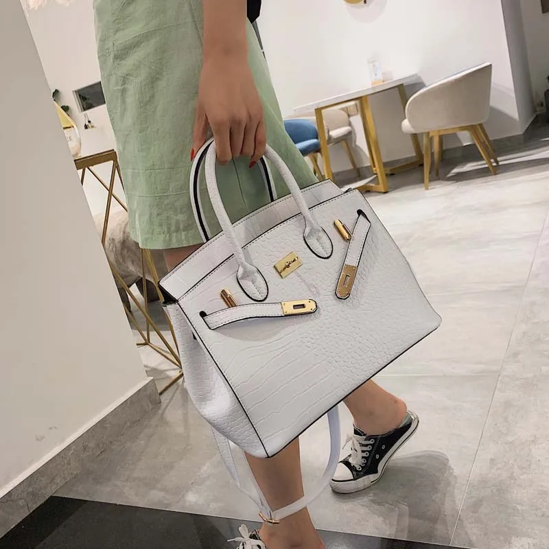 

Bag female bag new crocodile pattern handbag female large capacity wild shoulder bag big bag Messenger bag
