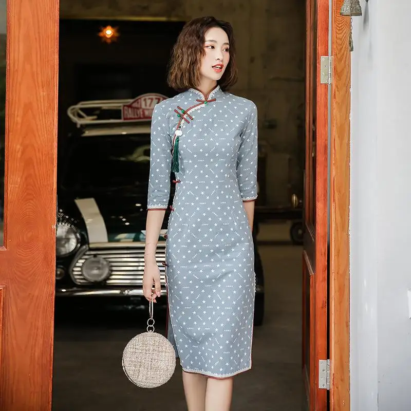Мандарин Воротник Половина рукава Cheongsam принт звезда Qipao для женщин сексуальное женское вечернее платье Винтаж Кнопка Vestidos 3XL 4XL - Цвет: Light Blue