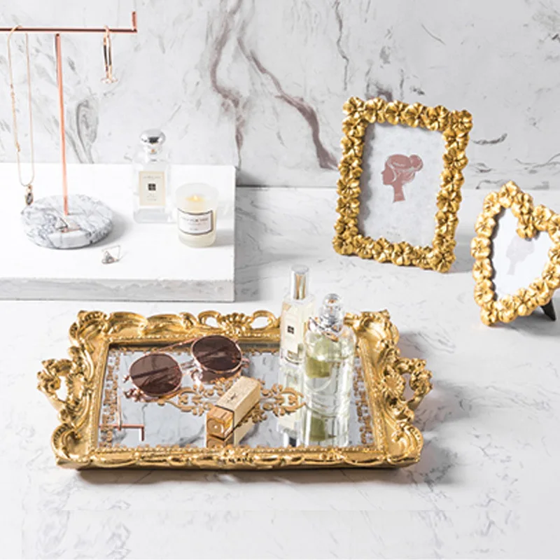 

Resin Mirror Trays European Vintage Cake Trays Cupcake Plate Makeup Organizer Storage Box Glass Storage Tray Wedding Party Tool