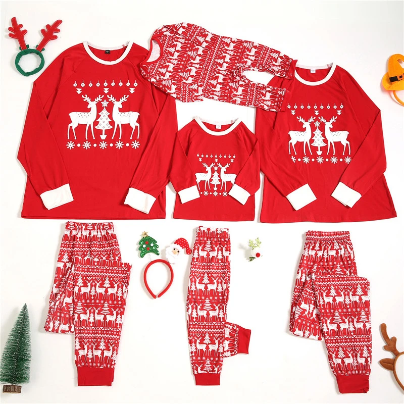 

2020 Family Matching Sleepwear Clothes Mother Father Kids Cartoon Print Pajamas Christmas Mom and Me Warm Nightwear Clothing