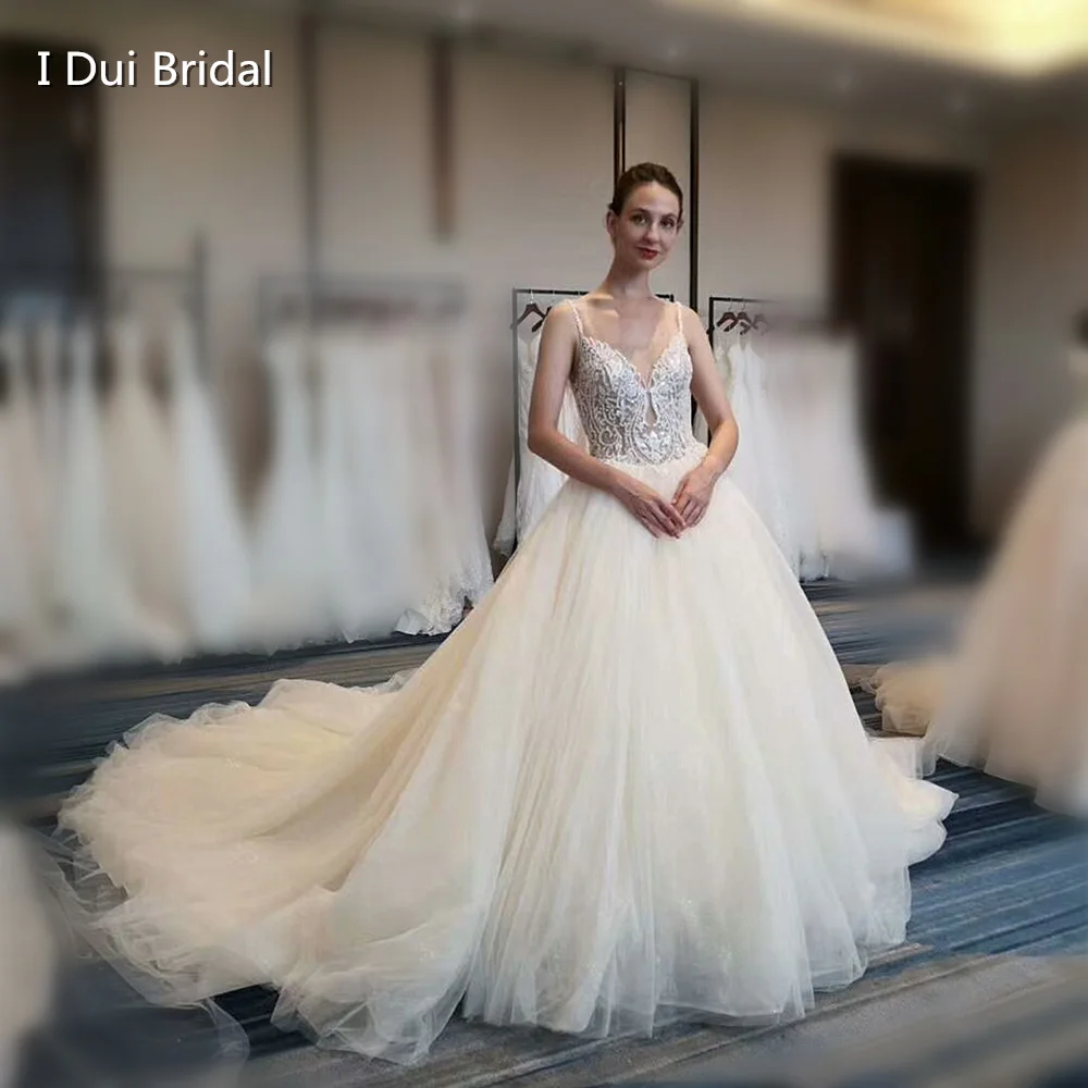 

Luxury Spaghetti Strap Wedding Dress Crystal Beaded Shinny Ball Gown Bridal Gown