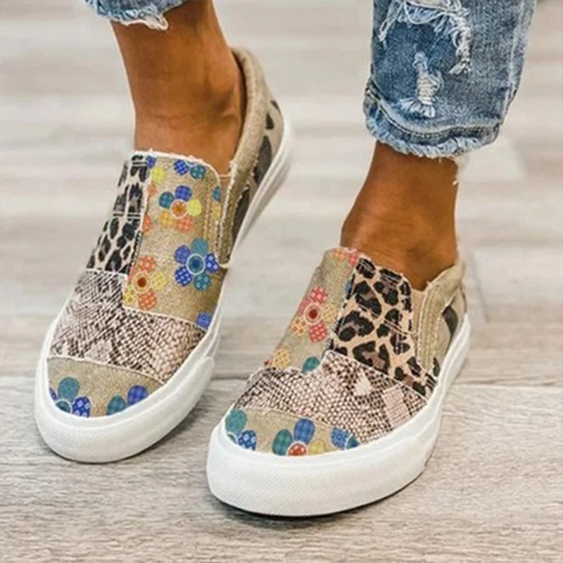 Verano de las mujeres zapatos casuales zapatos de nuevo de retazos cómodos planos Mujer Zapatos de lona de moda resbalón en estampado de leopardo dama mocasines