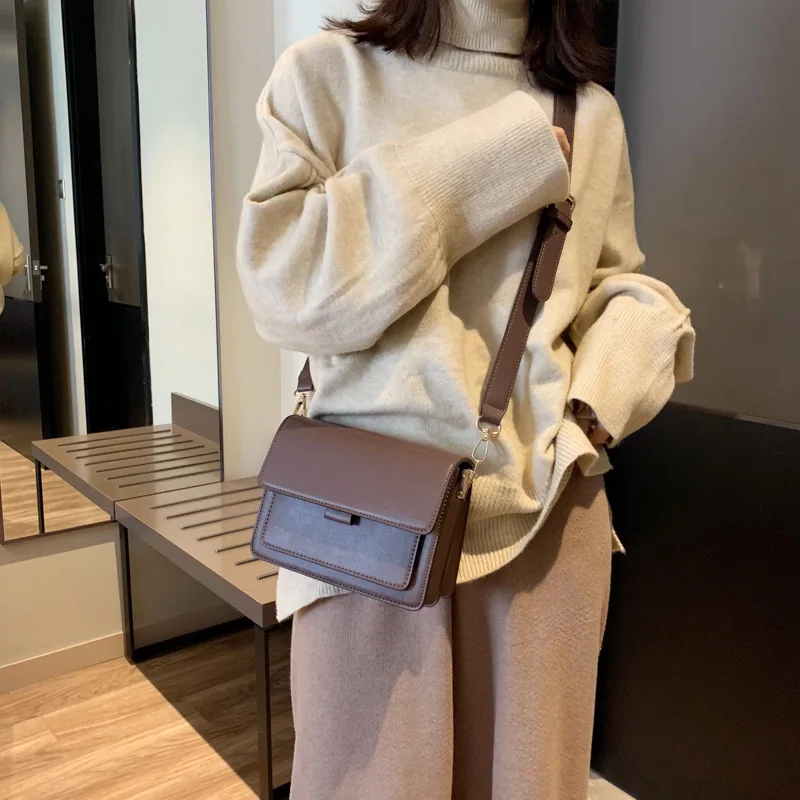 

New trend female shoulder bag Korean version of the shoulder messenger bag retro small square bag Fashion women flap