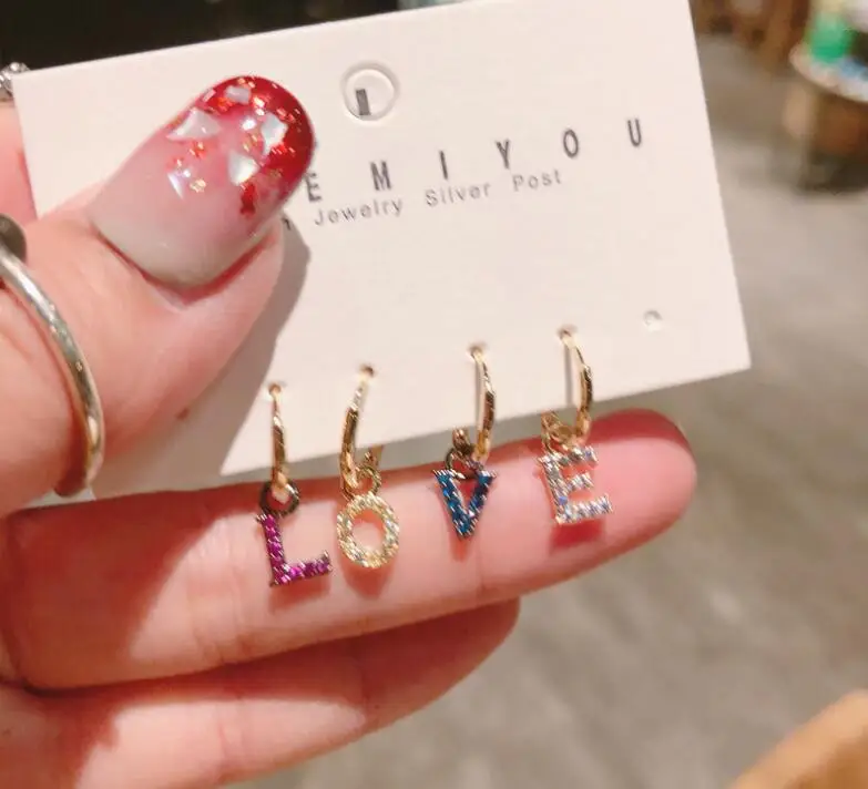 

4-piece set of LOCK KISS LOVE letters colorful shiny rhinestone zircon earrings women chic ear accessories