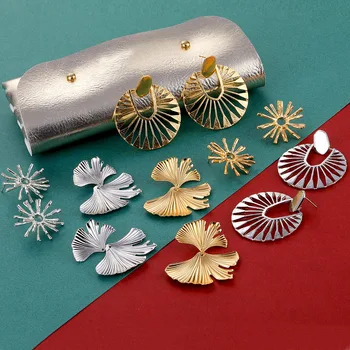 

EN Irregular Geometric Gold Earrings Ginkgo Leaf Shape Pendientes Earrings for Women Statement Earring Party Jewelry Accessories