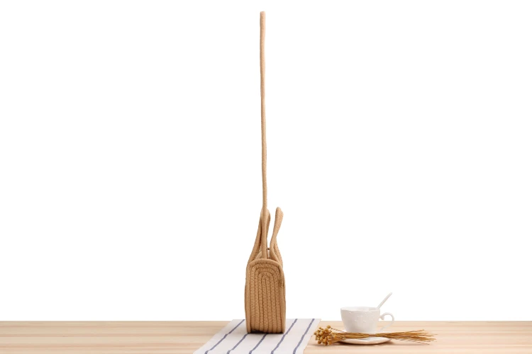 Petit sac en paille bandoulière