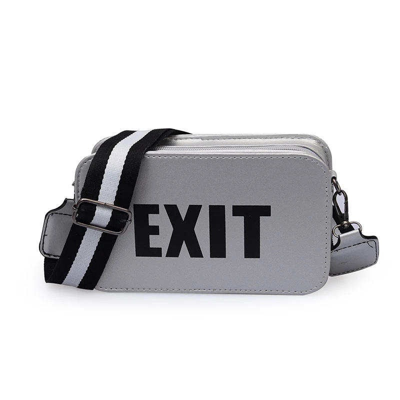 

Small Bag Female 2018 New Wave Korean Version of The Wide Shoulder Strap Small Square Bag Letter Shoulder Diagonal Small Bag