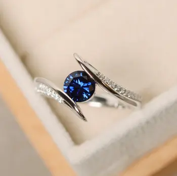 

Shiny Zircon Dark Blue Crystal Ring S925 Sterling Silver Platinum-plated Sapphire Ladies Simple and Elegant Accessories