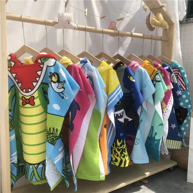 

Children Summer Cartoon Hooded Bath Towel Cloak Men And Women Children Cute Beach Towel Swimming Pullover Mantle Cloak Bathrobe
