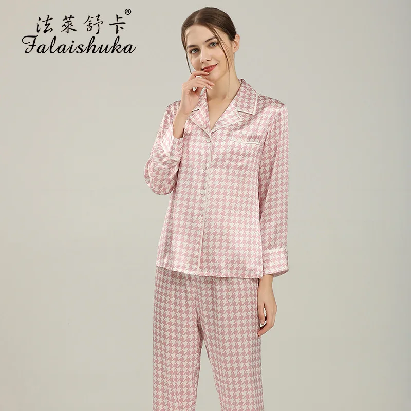 Рисунок 4 - Пижамный комплект женский из натурального шелка