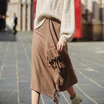 Asymmetric high-waist skirt
