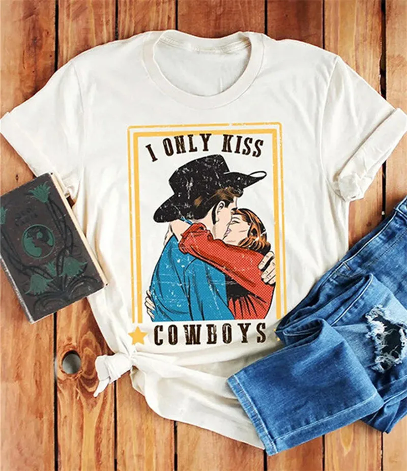 Футболка с надписью I Only Kiss Cowboys принт на День святого Валентина Женская милая