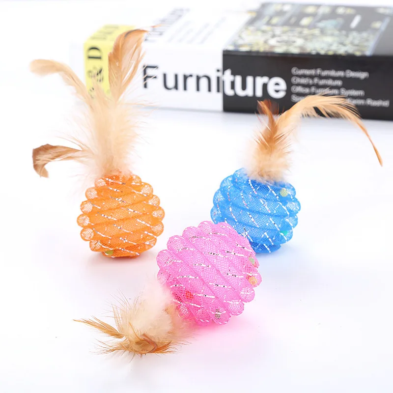 

1PC Cats Feather Balls Toy Colorful Scratching Cats Toys Play Interactive Chewing Plastic Pipe Roll Ball Training Toys