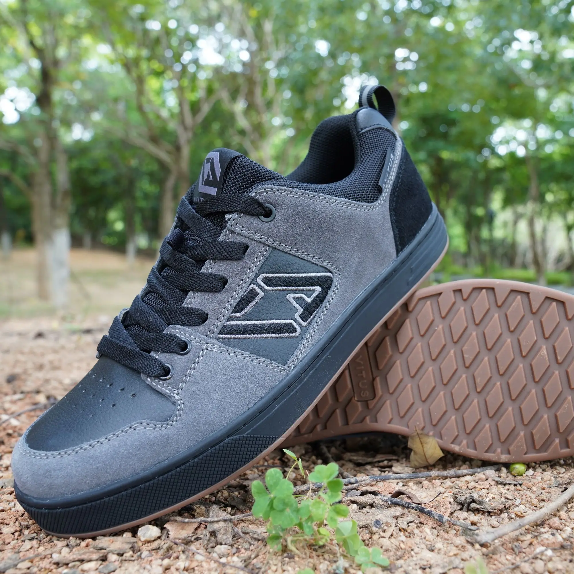 AVITUS Zapatillas MTB Shoes Flat Pedal Sholace Mountain Bike Shoe Freeriders Downhill Enduro Non-Slip Men Sneakers Cycling Shoes