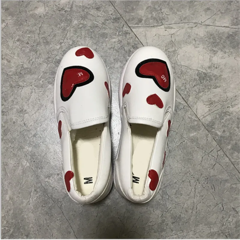 

Children's beautiful shoes, cute love shoes