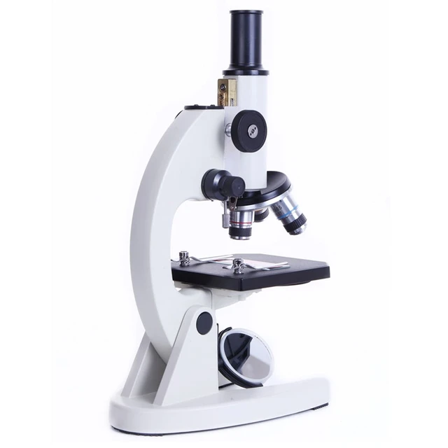 Le microscope d'étudiant en biologie