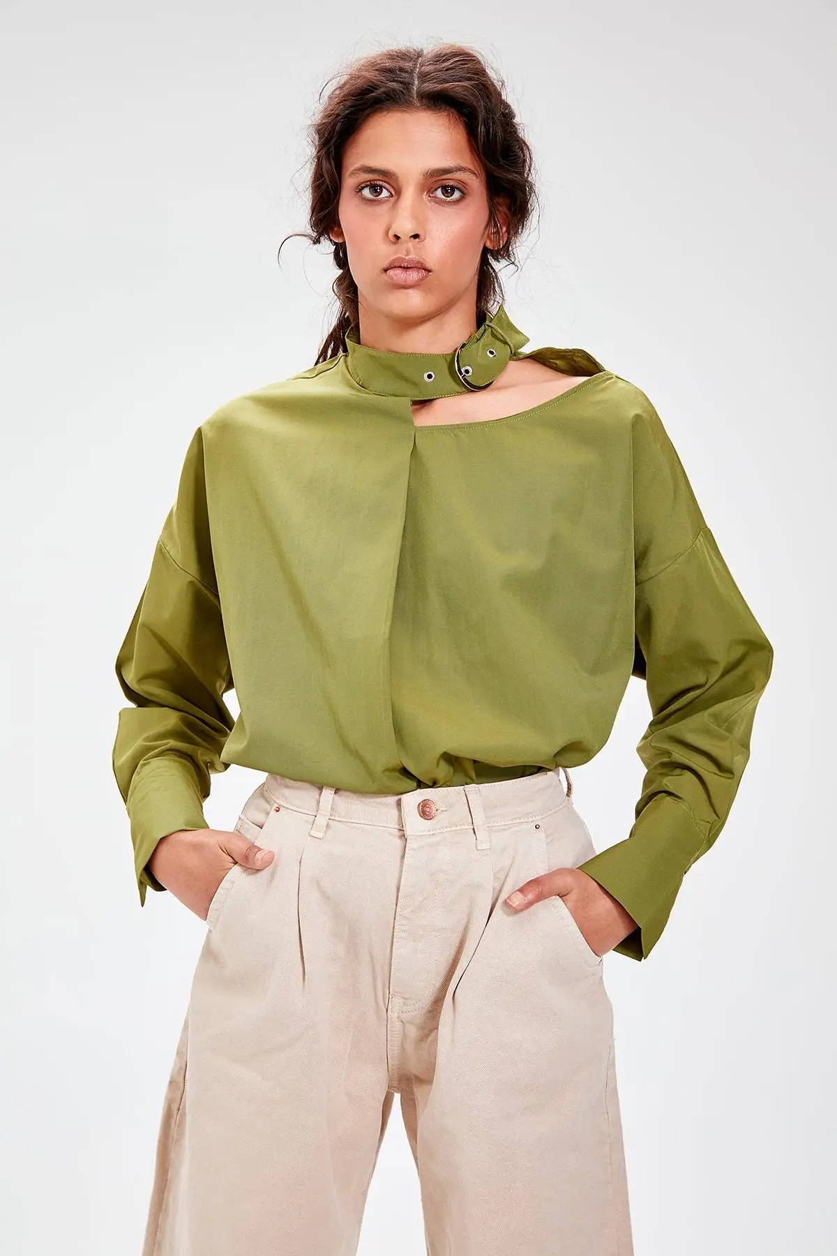 

Trendyol Khaki Collar Detaylı Bluz TWOAW20BZ0061
