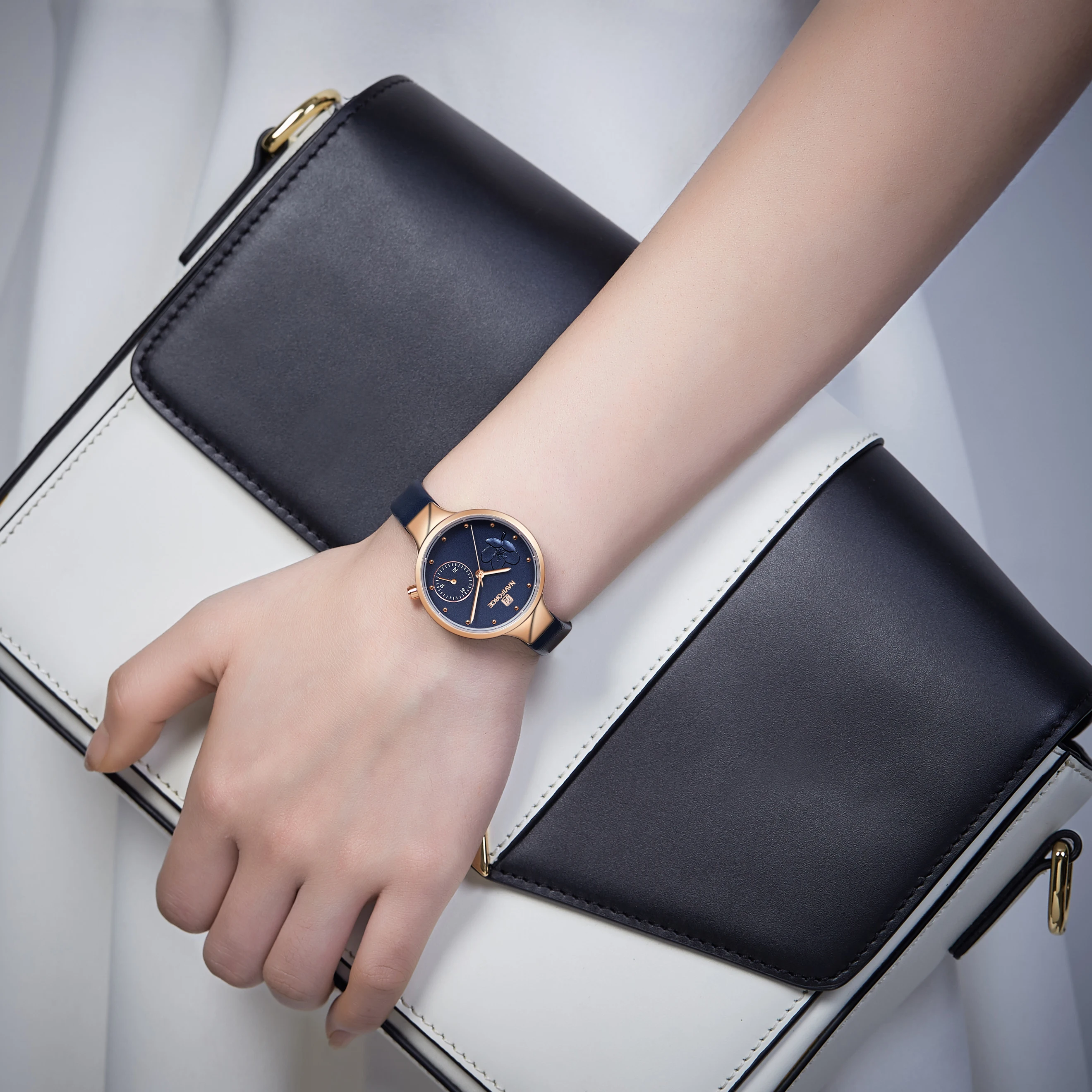 NAVIFORCE Women Fashion Blue Quartz Watch Lady Leather Watchband High Quality Casual Waterproof Wristwatch Gift for
