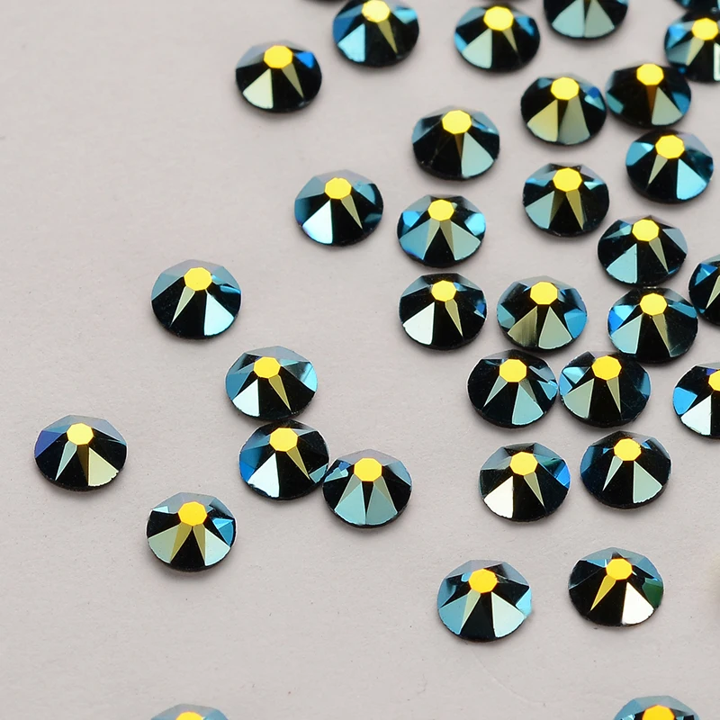 Black AB Rhinestones 8 Big 8 Small Shimmer No-HotFix Facets Cut Garments Rhinestone Round Flatback For DIY Nail Art Accessories Black AB Rhinestones 8 Big 8 Small Shimmer No-HotFix Facets Cut Garments Rhinestone Round Flatback For DIY Nail Art Accessories